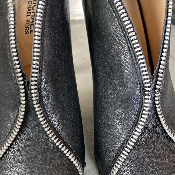 Michael by Michael Kors fantastic heel bootie peep toe with silver hardware - Picture 6 of 6